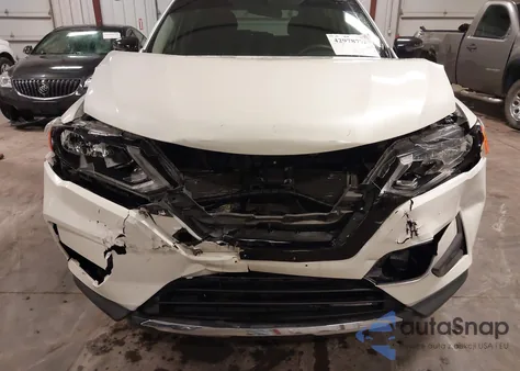 2017 Nissan Rogue Sv z USA, uszkodzony, nr VIN 5N1AT2MV7HC893173